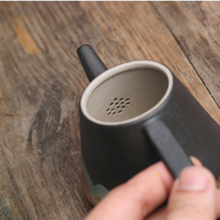Japanse Keramische Theepot – Elegante Theepot met Onder glazuur.