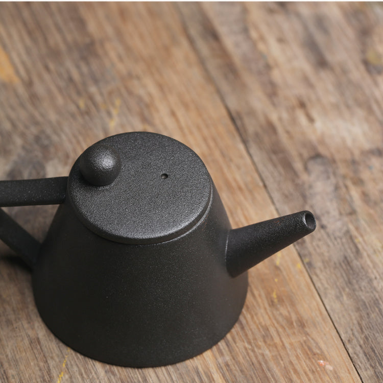 Japanse Keramische Theepot – Elegante Theepot met Onder glazuur.