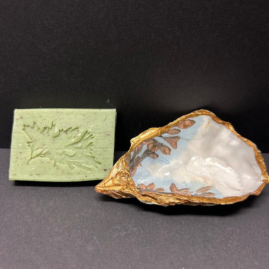Cadeaupakket gastenzeep + hand versierde oesterschelp