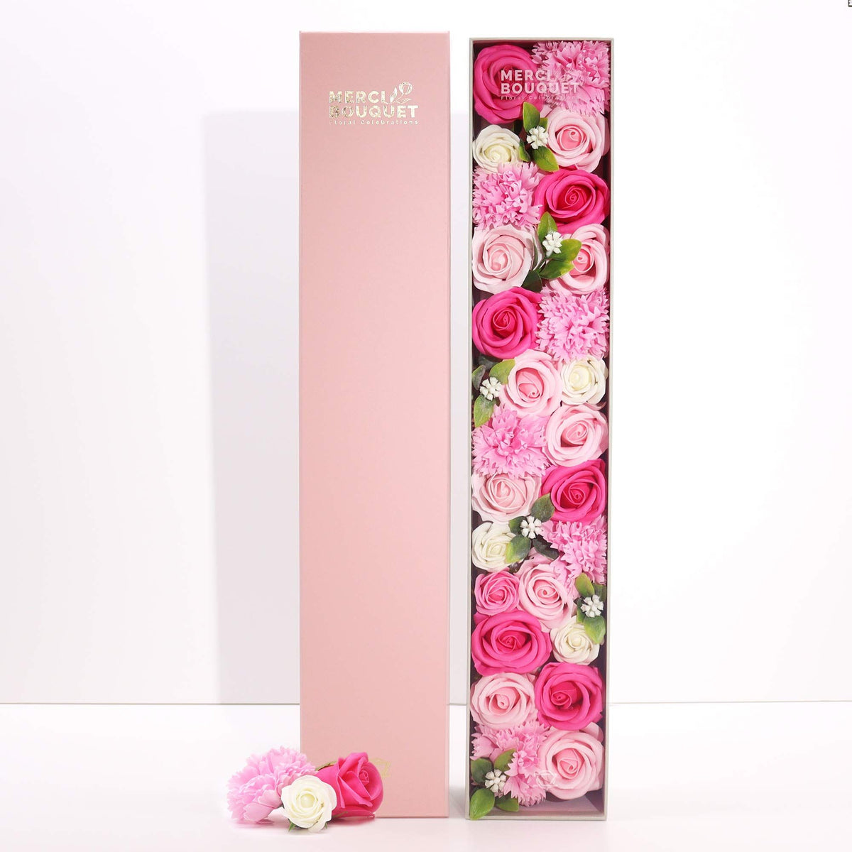 Baby Blessings – Roze Zeepbloemen in Geschenkdoos – 50 cm