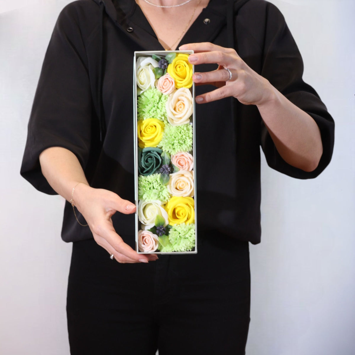 Spring Celebrations – Gele & Groene Zeepbloemen in Geschenkdoos