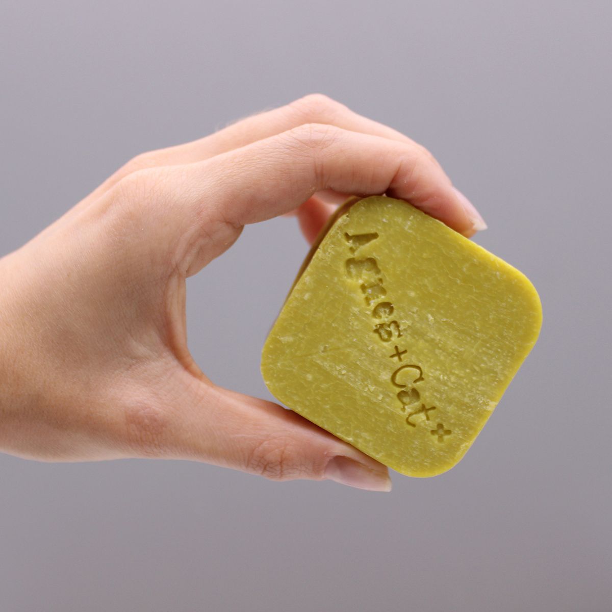 Agnes + Cat Solid Shampoo – Provence – 70 g