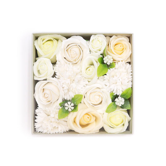 Wedding Blessings – Witte & Ivoorkleurige Zeepbloemen