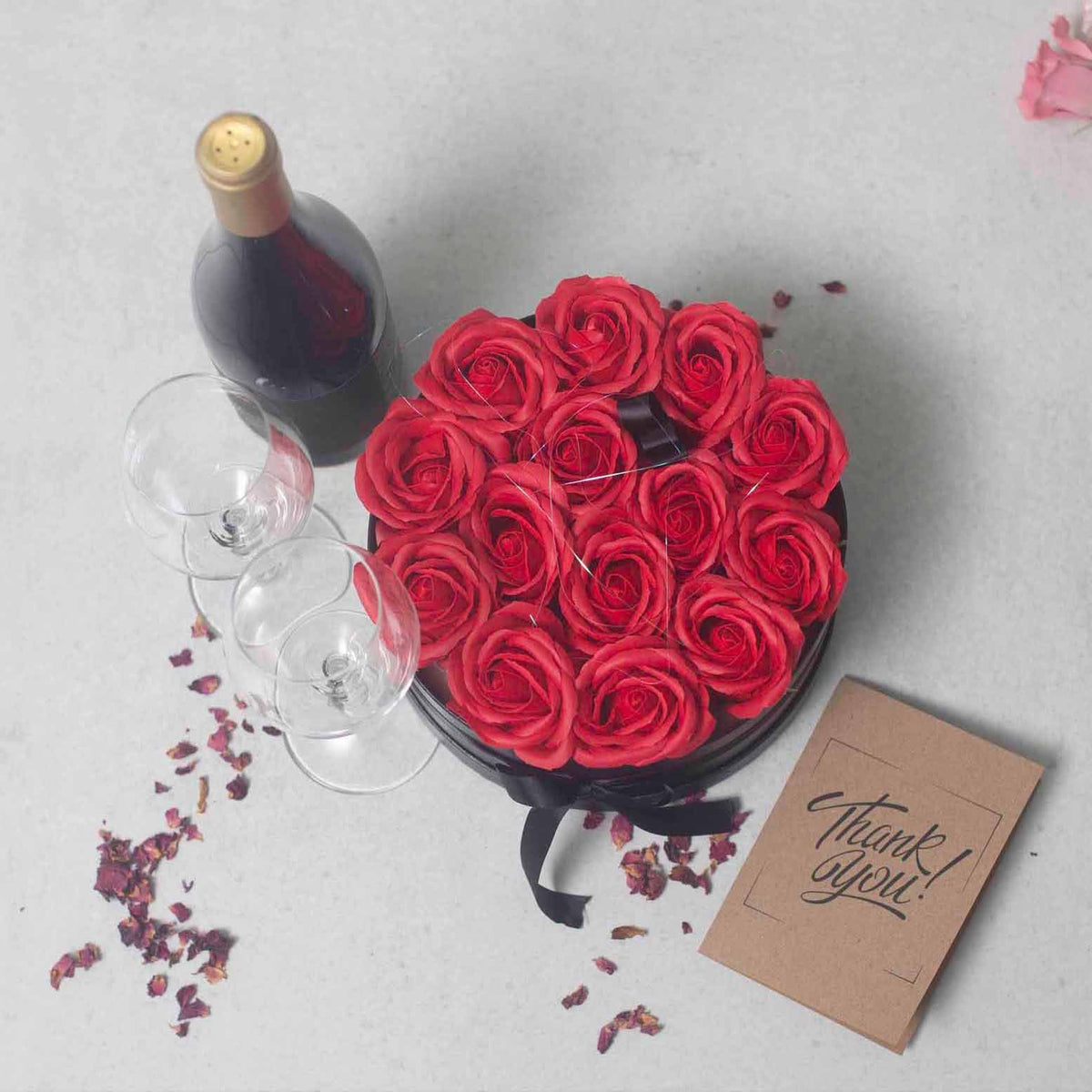 Zeepbloemen Geschenkboeket – 14 Rode Rozen