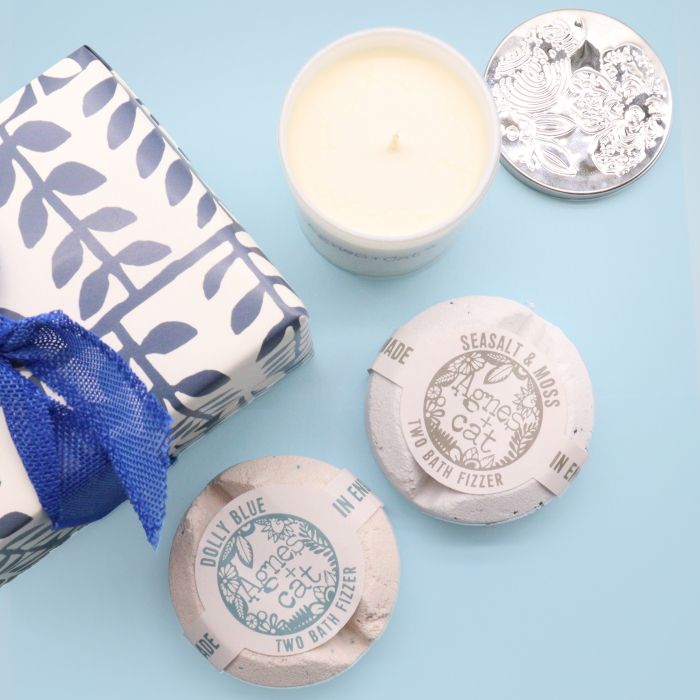 Agnes + Cat Wellness Geschenkbox – Parma Violet