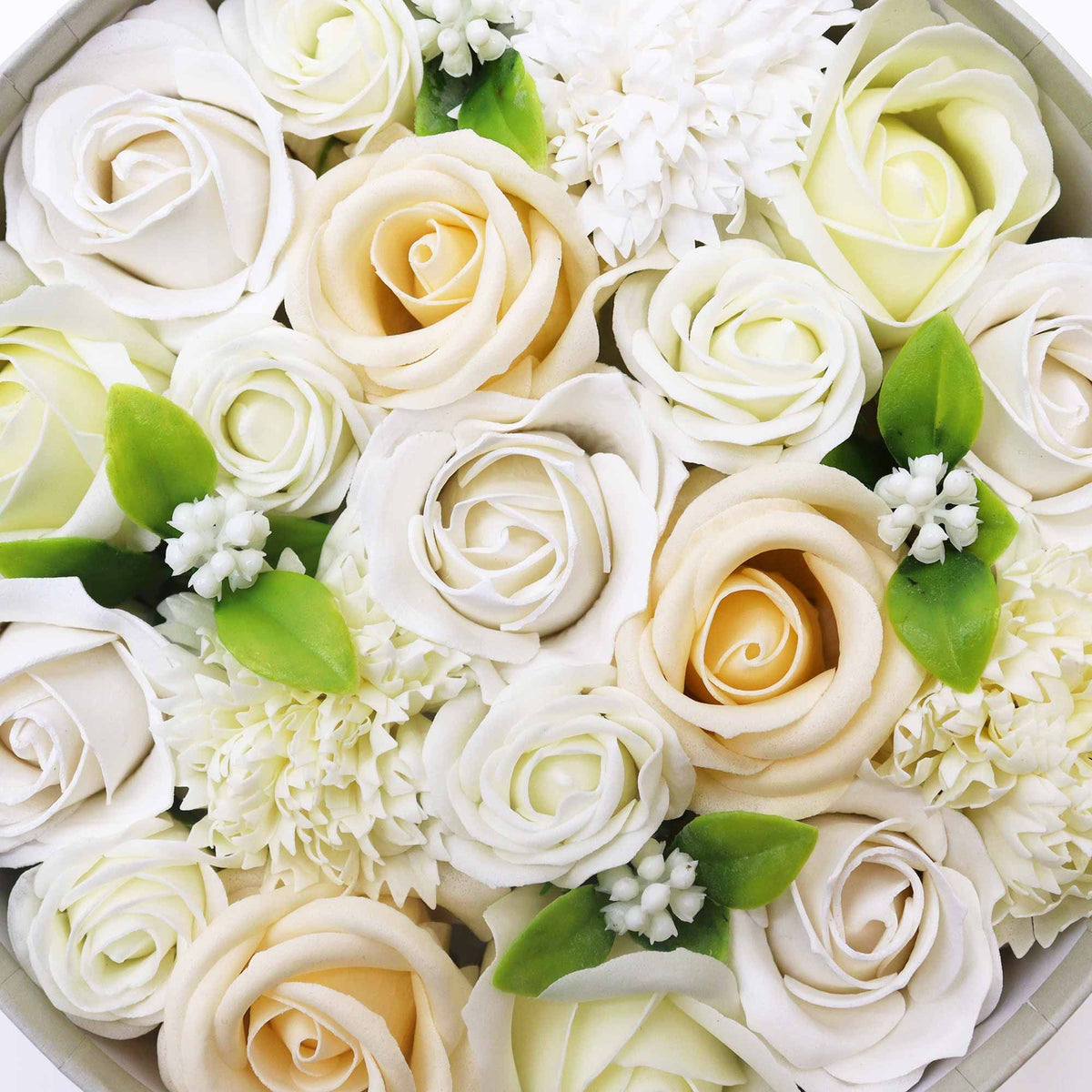 Wedding Blessings – Witte &amp; Ivoorkleurige Zeepbloemen