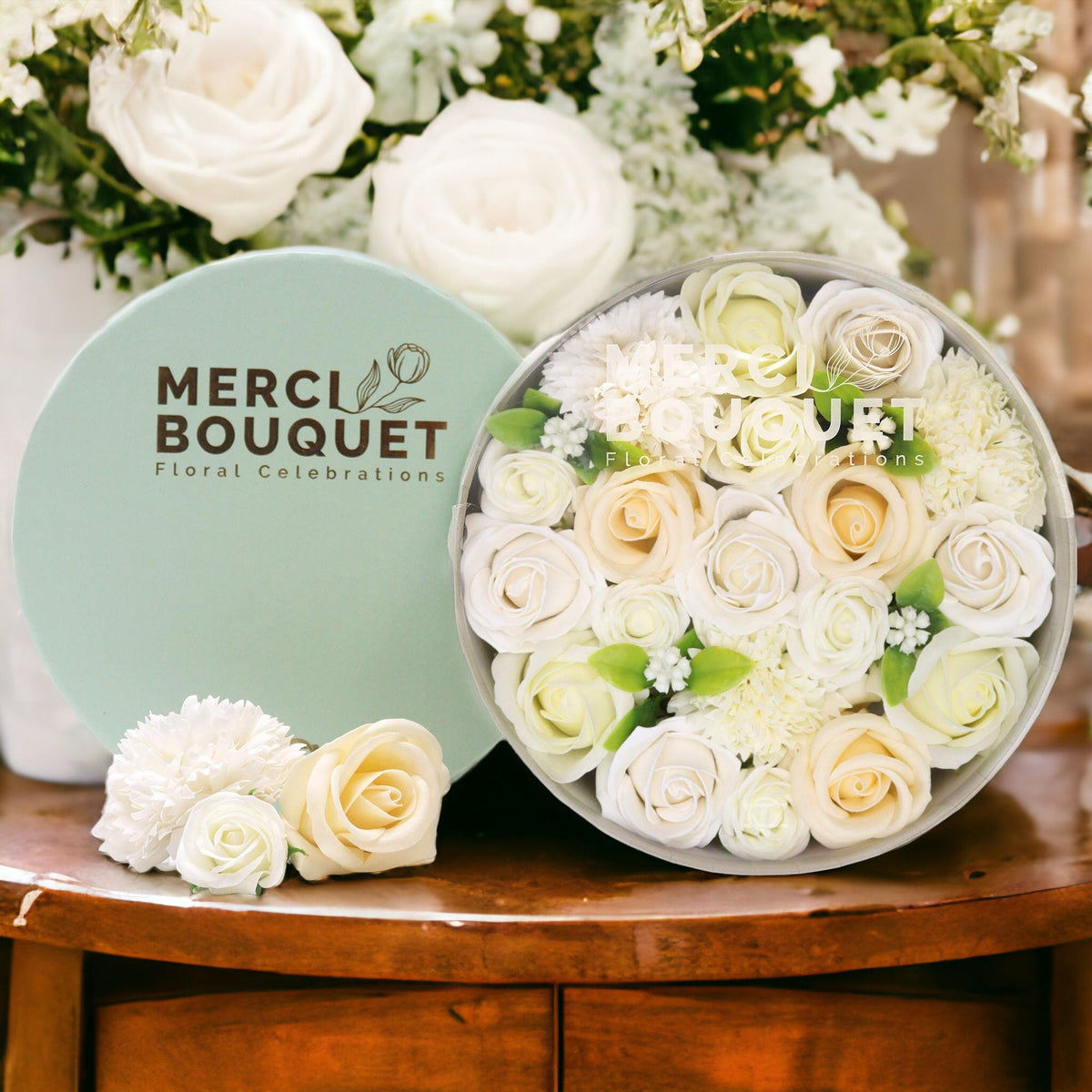 Wedding Blessings – Witte &amp; Ivoorkleurige Zeepbloemen