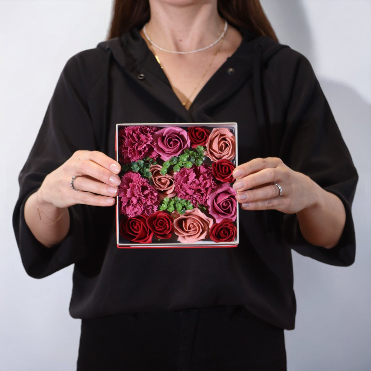 Vintage Roses – Zeepbloemen in Vierkante Geschenkdoos